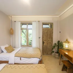 Down The Rabbit Hole Homestay